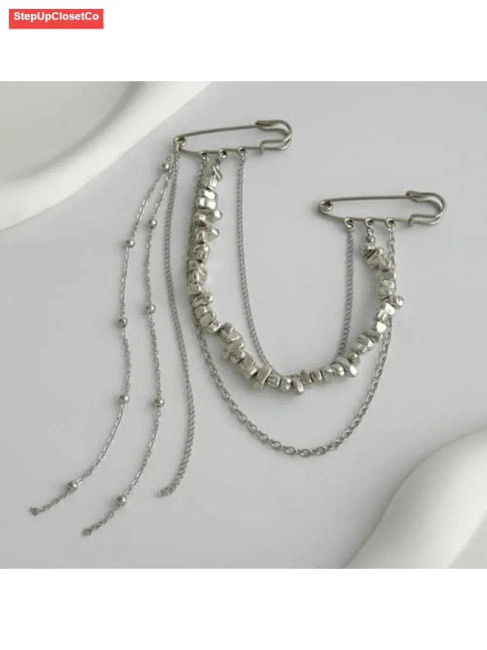 Long Chain Statement Brooch with Black Tassels Star Lapel Pin Punk Style